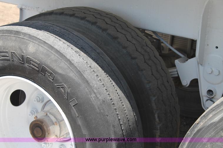 image for item J1495 1981 Republic water trailer