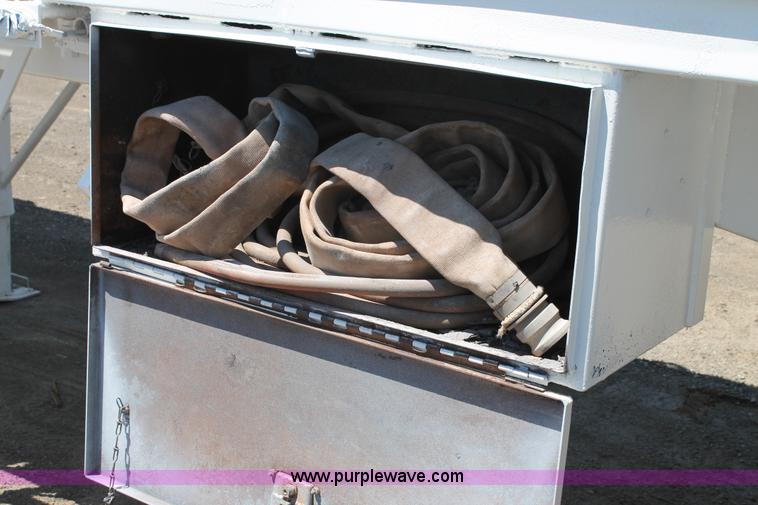 image for item J1495 1981 Republic water trailer