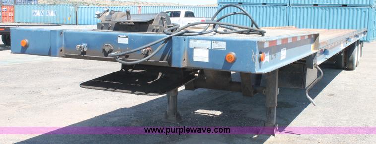 image for item J1498 2006 Landoll 330B equipment trailer