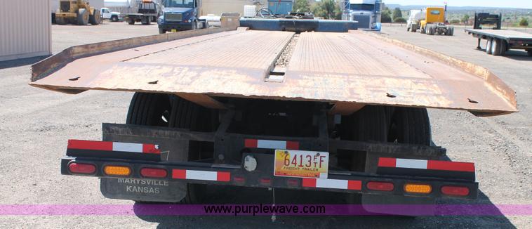 image for item J1498 2006 Landoll 330B equipment trailer