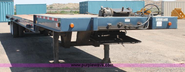 image for item J1498 2006 Landoll 330B equipment trailer