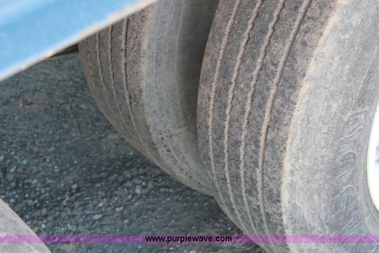 image for item J1498 2006 Landoll 330B equipment trailer