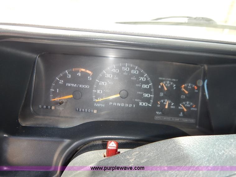 image for item J3815 2000 Chevrolet 3500 HD service truck