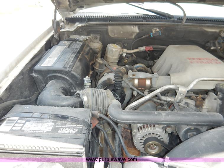 image for item J3815 2000 Chevrolet 3500 HD service truck