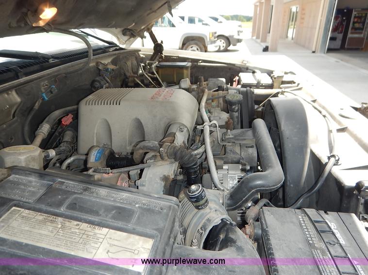 image for item J3815 2000 Chevrolet 3500 HD service truck