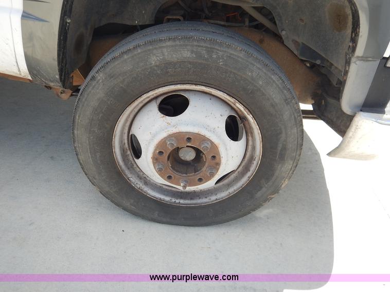image for item J3815 2000 Chevrolet 3500 HD service truck