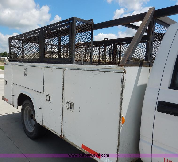 image for item J3815 2000 Chevrolet 3500 HD service truck