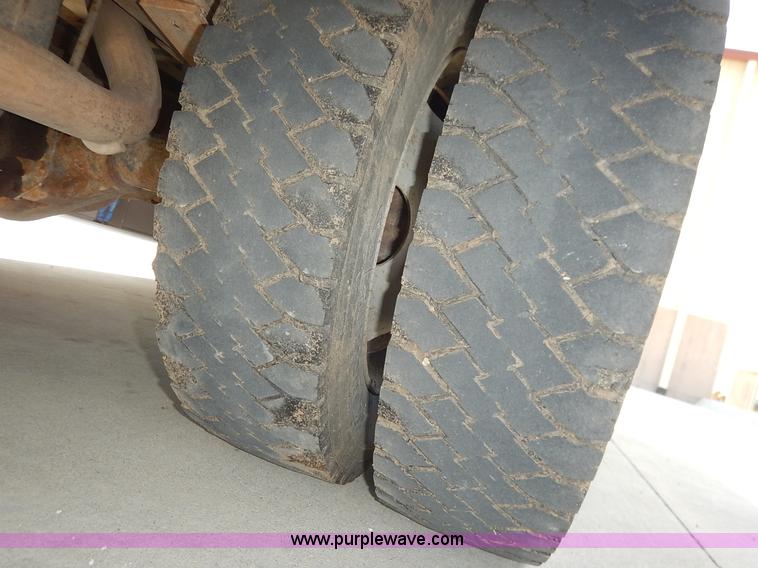 image for item J3815 2000 Chevrolet 3500 HD service truck