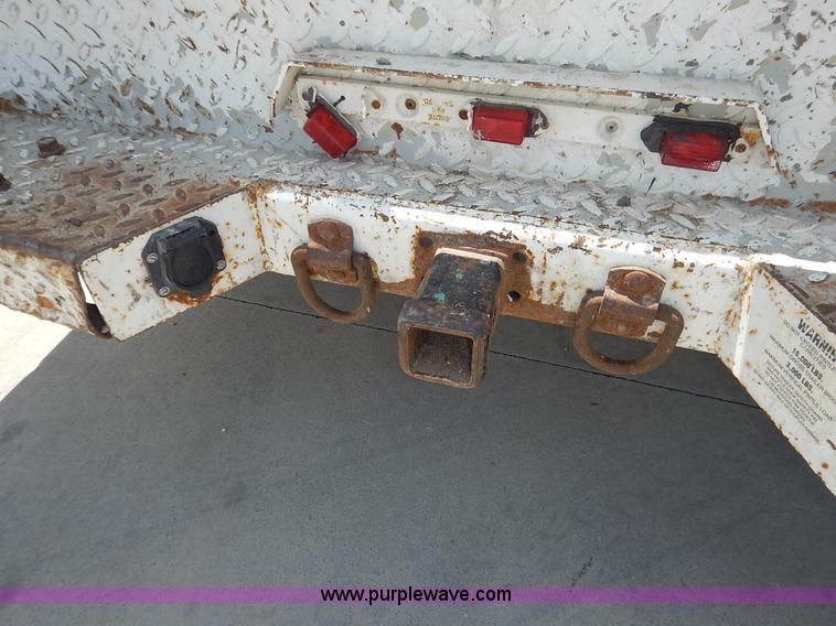 image for item J3815 2000 Chevrolet 3500 HD service truck