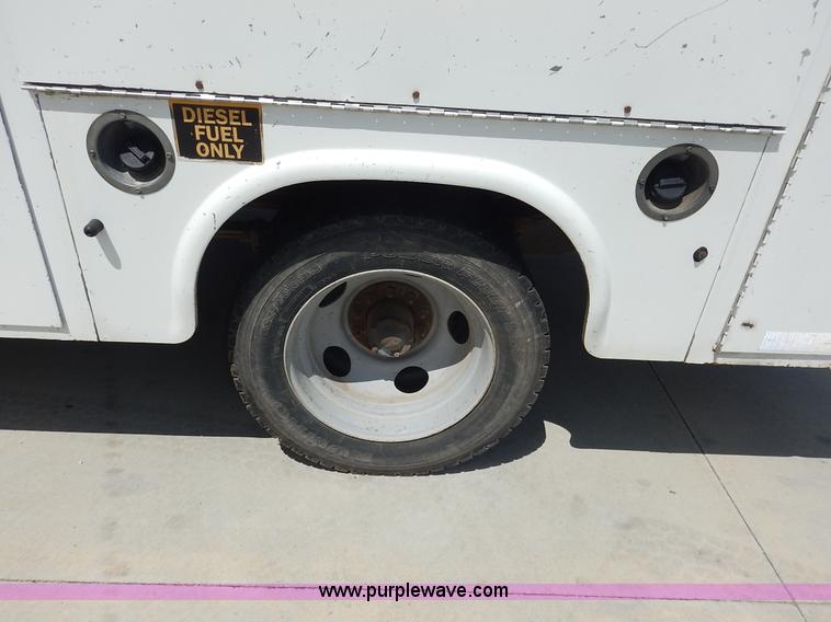 image for item J3815 2000 Chevrolet 3500 HD service truck