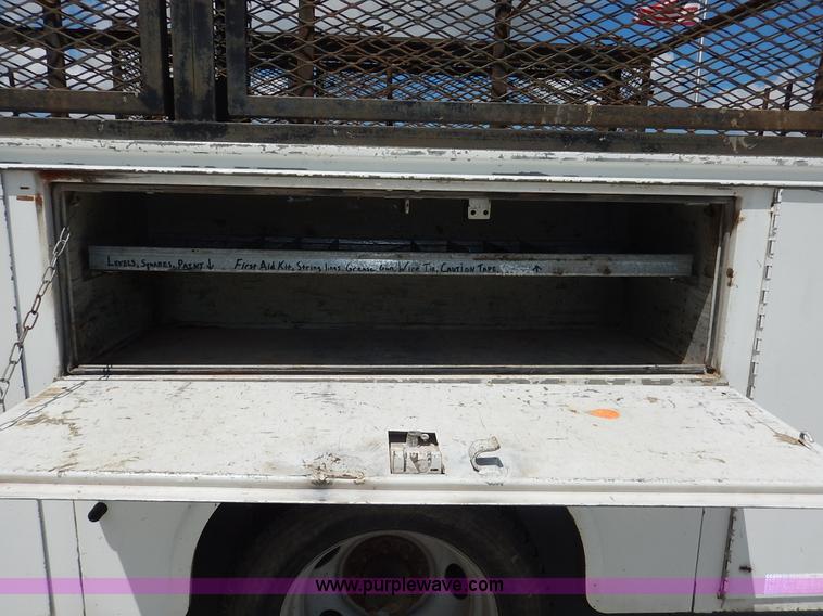 image for item J3815 2000 Chevrolet 3500 HD service truck