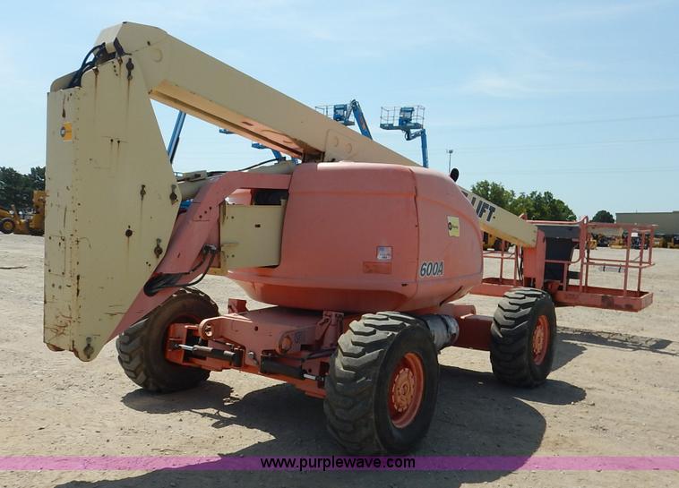 image for item J3817 1999 JLG Lift 600A boom lift