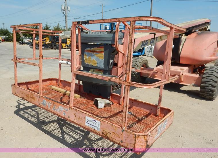 image for item J3817 1999 JLG Lift 600A boom lift