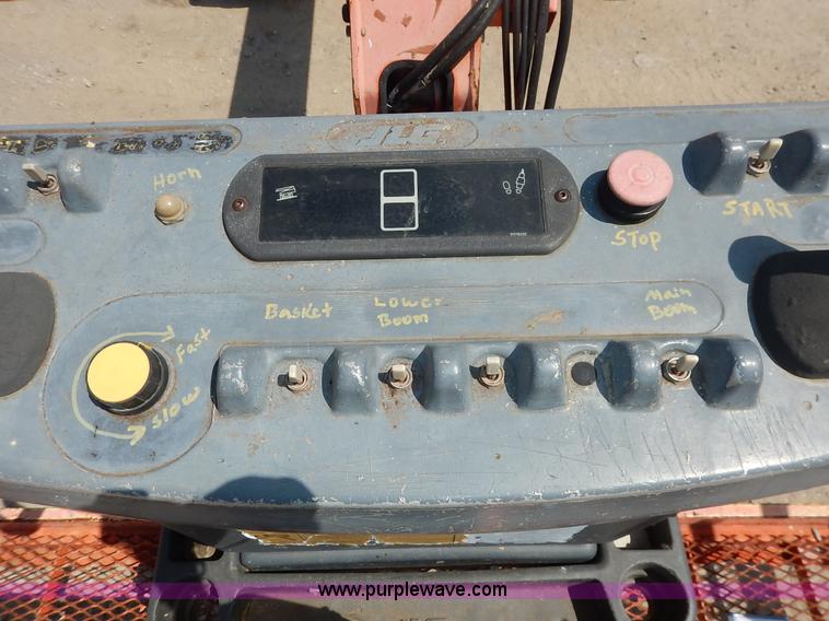 image for item J3817 1999 JLG Lift 600A boom lift