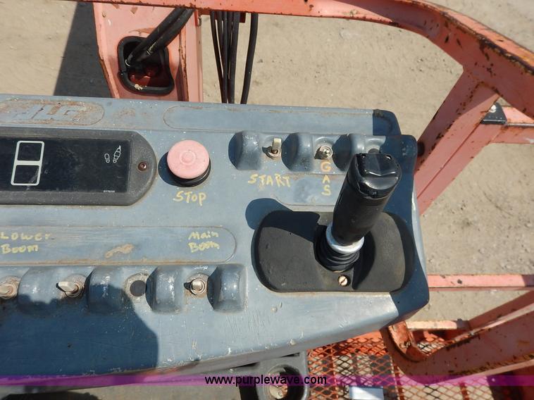 image for item J3817 1999 JLG Lift 600A boom lift