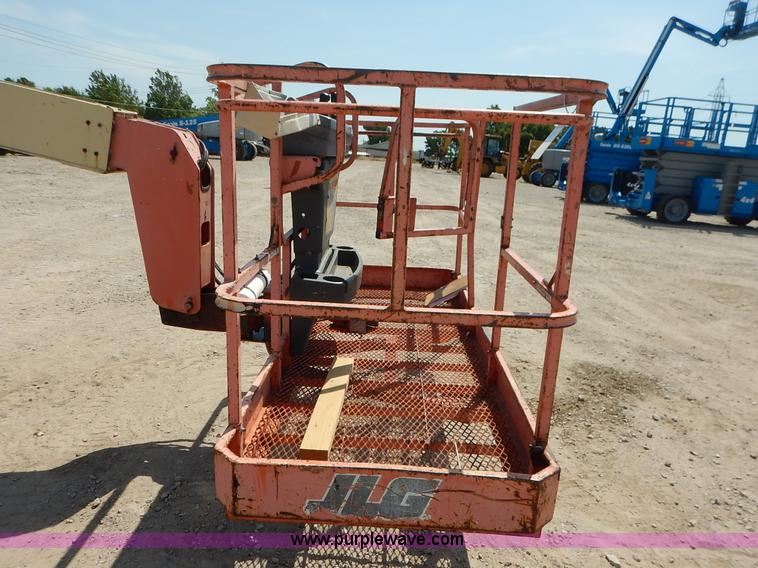 image for item J3817 1999 JLG Lift 600A boom lift