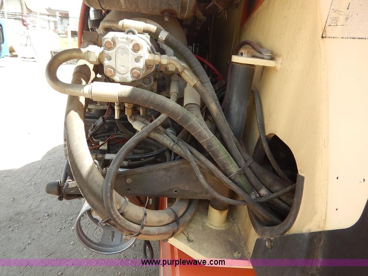 image for item J3817 1999 JLG Lift 600A boom lift