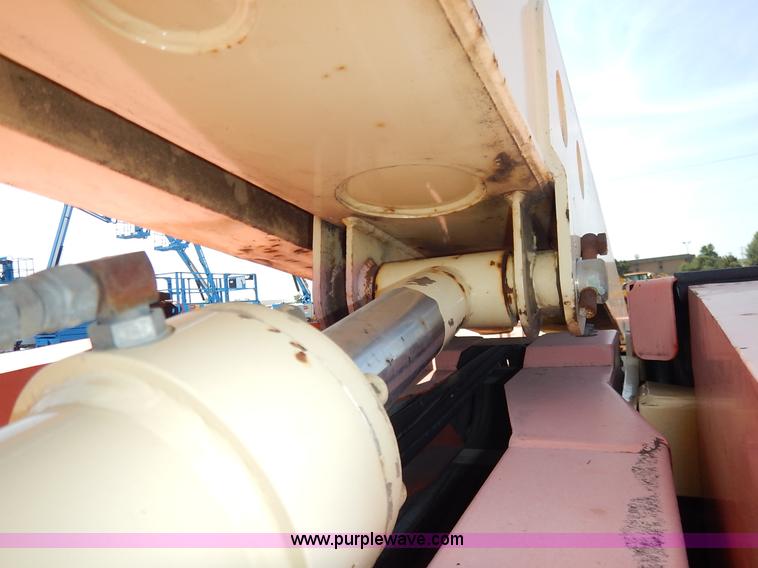 image for item J3817 1999 JLG Lift 600A boom lift