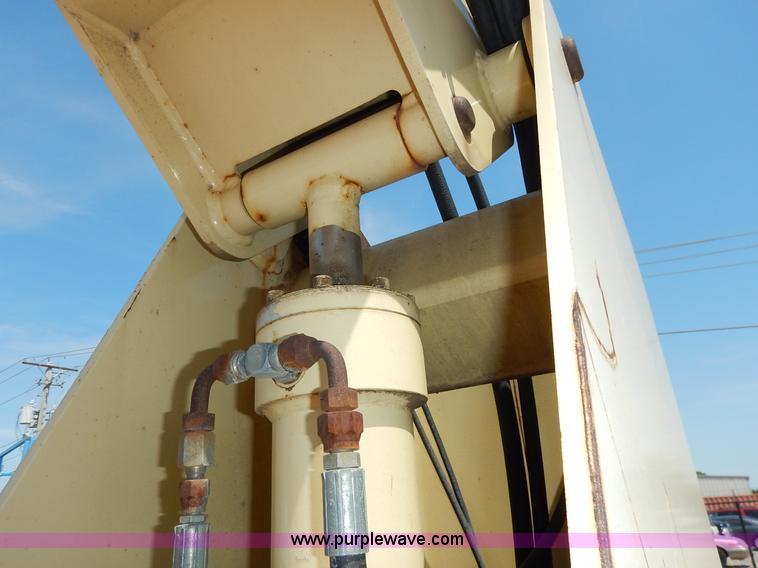 image for item J3817 1999 JLG Lift 600A boom lift