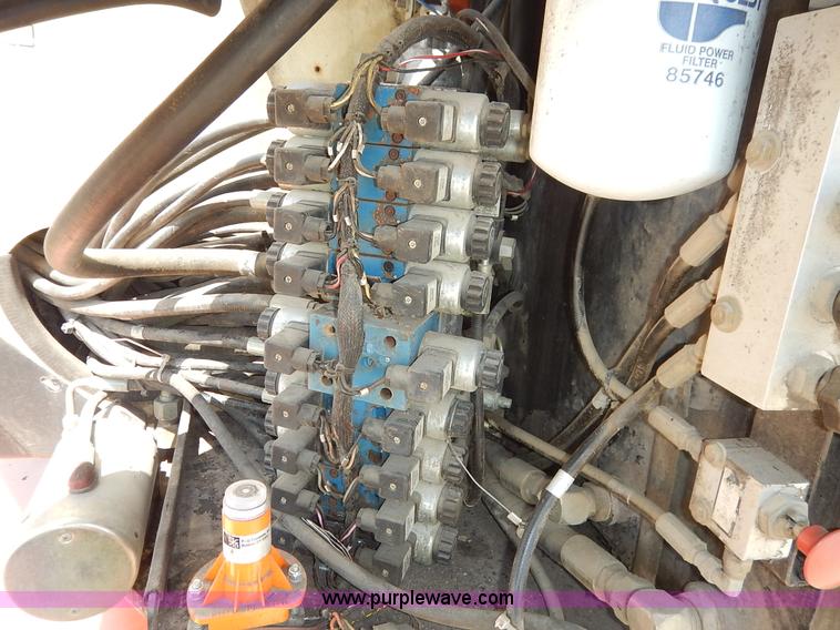 image for item J3817 1999 JLG Lift 600A boom lift