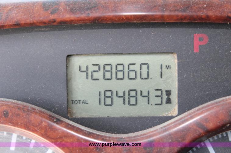 image for item J5972 2001 Mack CH613 dump truck