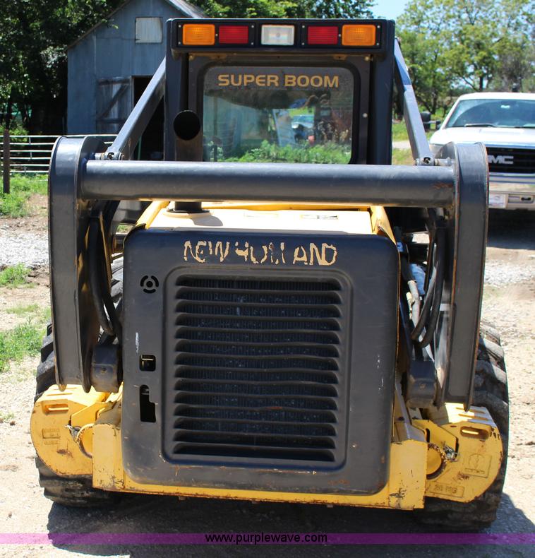 image for item K1001 2004 New Holland LS185B skid steer