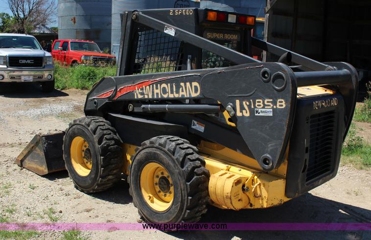 image for item K1001 2004 New Holland LS185B skid steer