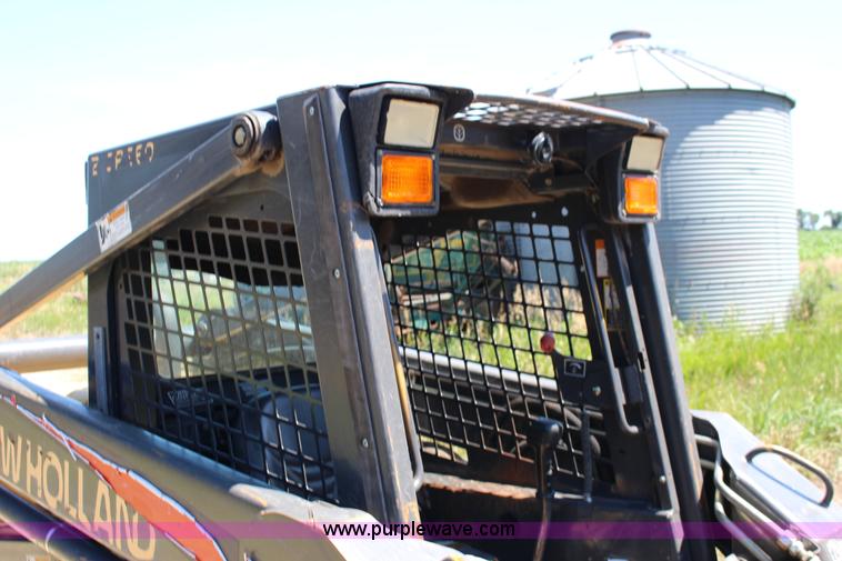 image for item K1001 2004 New Holland LS185B skid steer