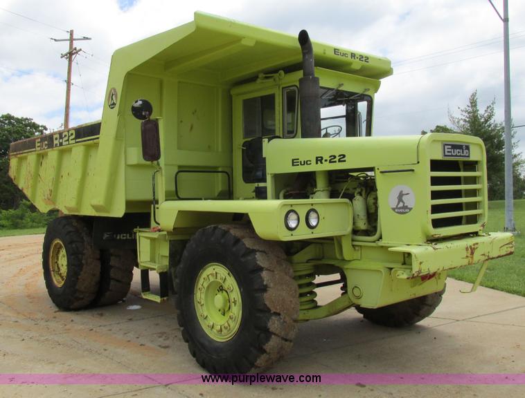 image for item K5082 1974 Euclid R-22 (207FD) haul truck