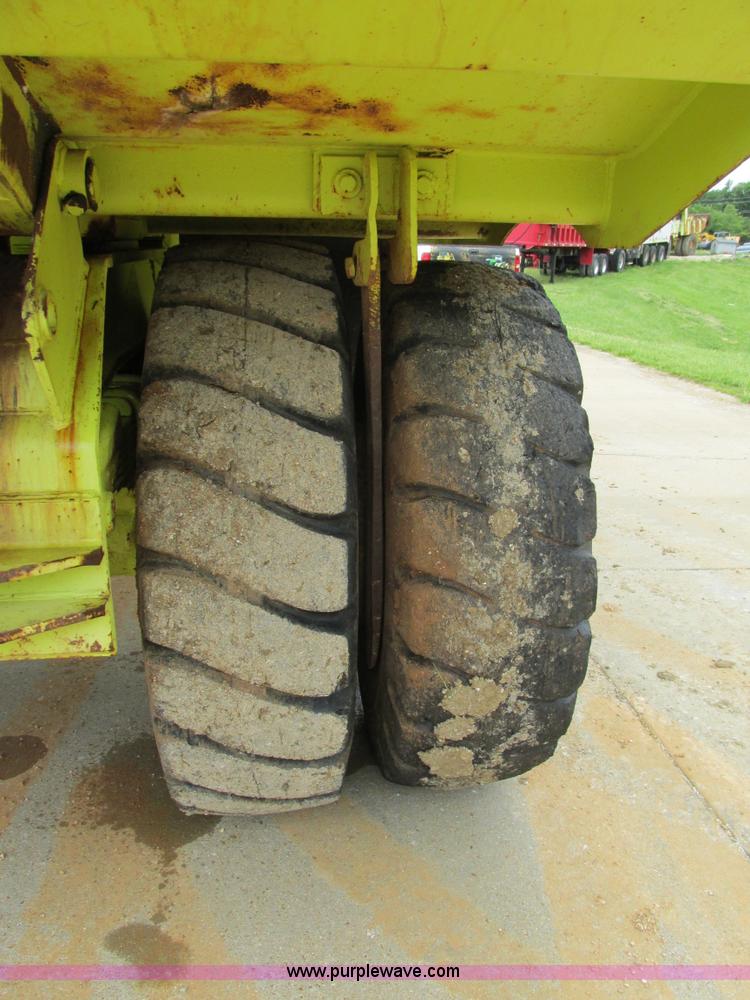 image for item K5082 1974 Euclid R-22 (207FD) haul truck