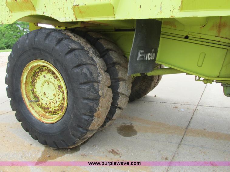 image for item K5082 1974 Euclid R-22 (207FD) haul truck