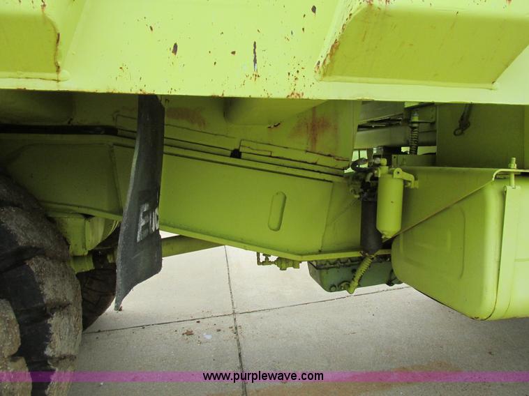 image for item K5082 1974 Euclid R-22 (207FD) haul truck