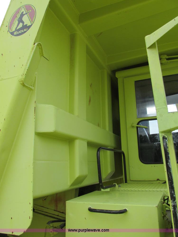 image for item K5082 1974 Euclid R-22 (207FD) haul truck