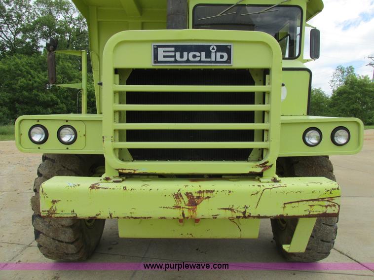image for item K5082 1974 Euclid R-22 (207FD) haul truck