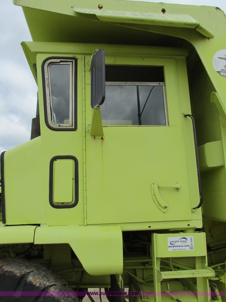 image for item K5082 1974 Euclid R-22 (207FD) haul truck