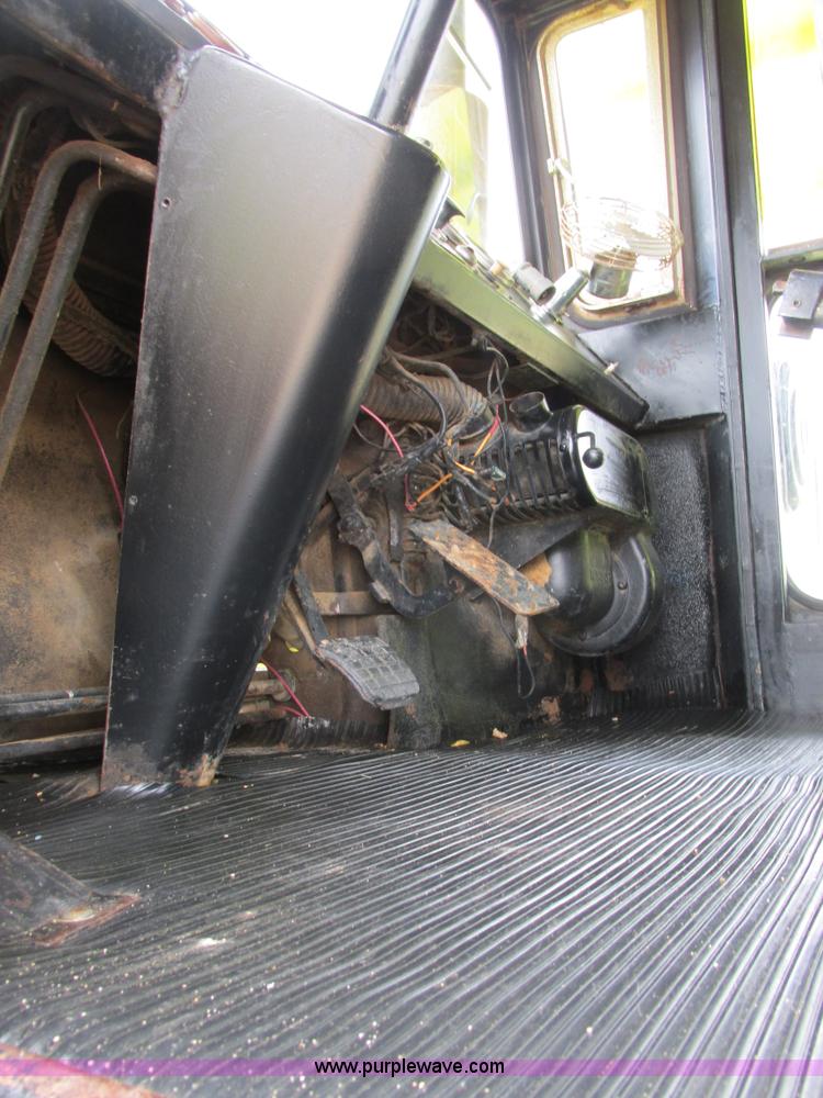 image for item K5082 1974 Euclid R-22 (207FD) haul truck