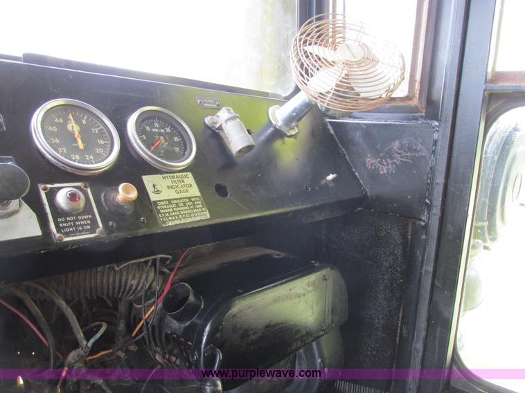 image for item K5082 1974 Euclid R-22 (207FD) haul truck