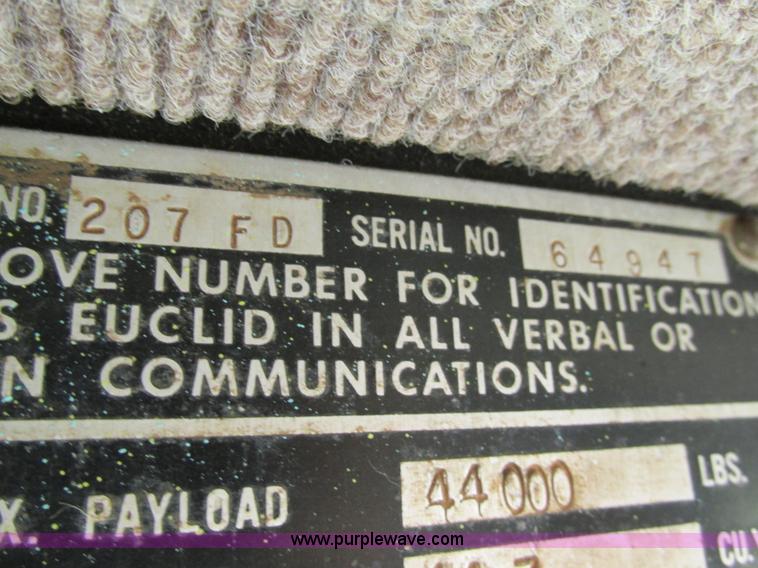 image for item K5082 1974 Euclid R-22 (207FD) haul truck