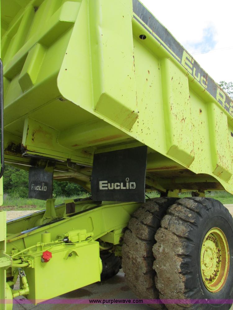 image for item K5082 1974 Euclid R-22 (207FD) haul truck