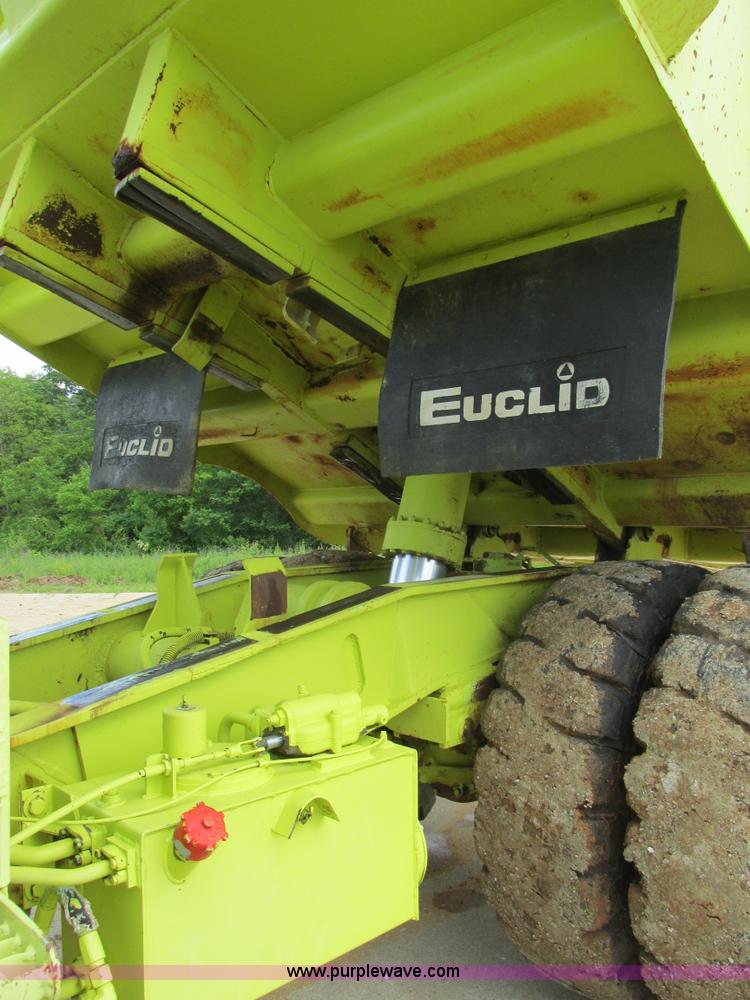 image for item K5082 1974 Euclid R-22 (207FD) haul truck