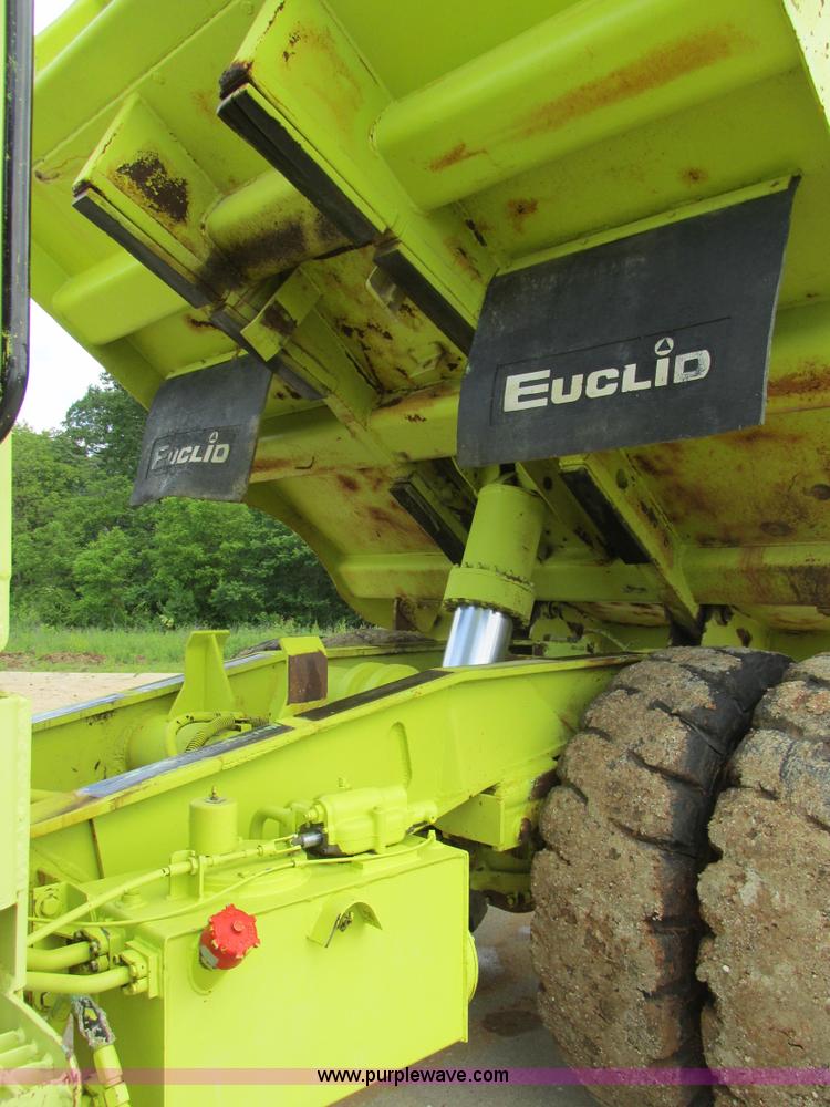 image for item K5082 1974 Euclid R-22 (207FD) haul truck