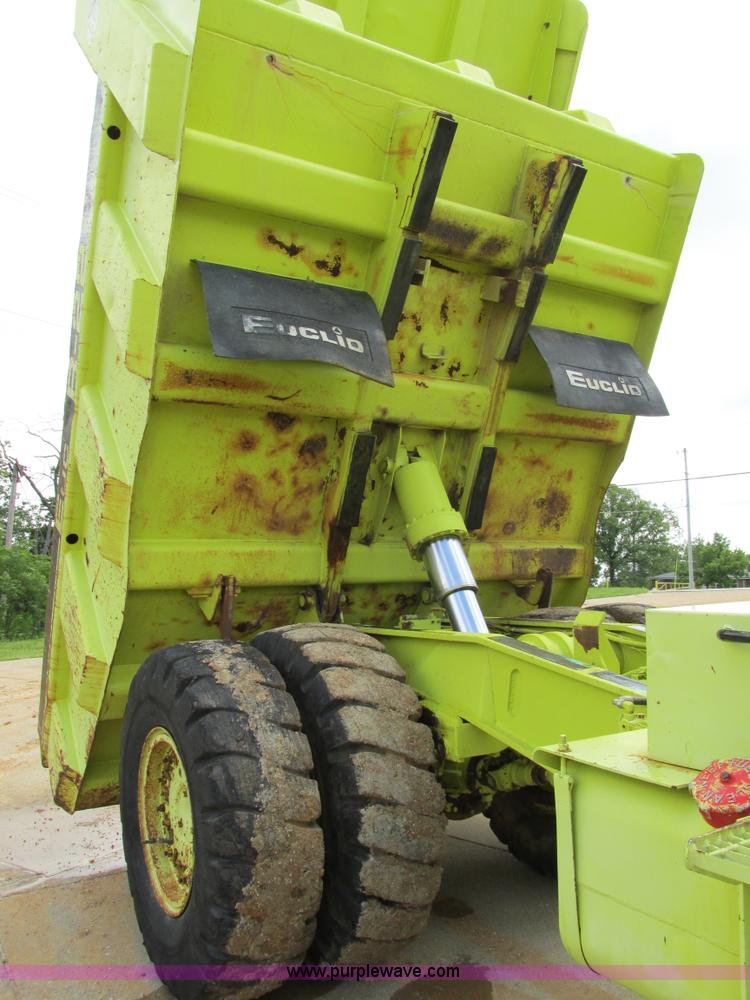 image for item K5082 1974 Euclid R-22 (207FD) haul truck