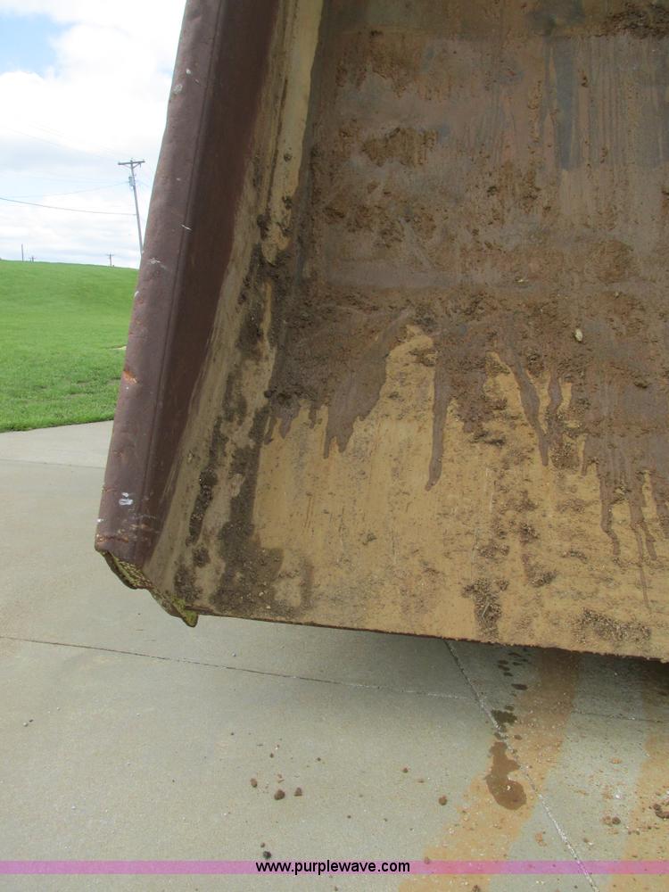 image for item K5082 1974 Euclid R-22 (207FD) haul truck