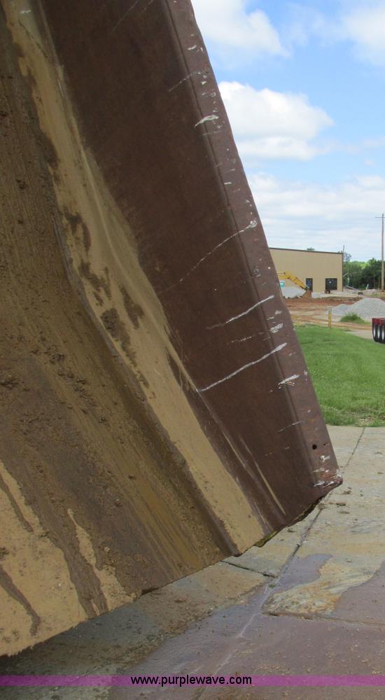 image for item K5082 1974 Euclid R-22 (207FD) haul truck