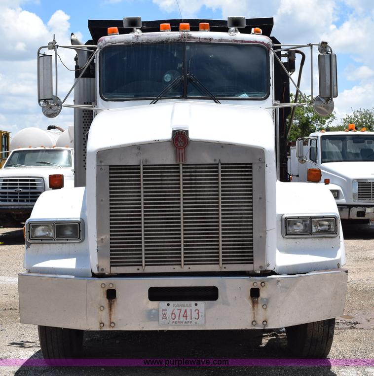 image for item K6048 1988 Kenworth T800 dump truck