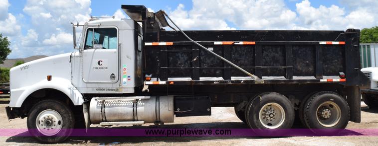 image for item K6048 1988 Kenworth T800 dump truck