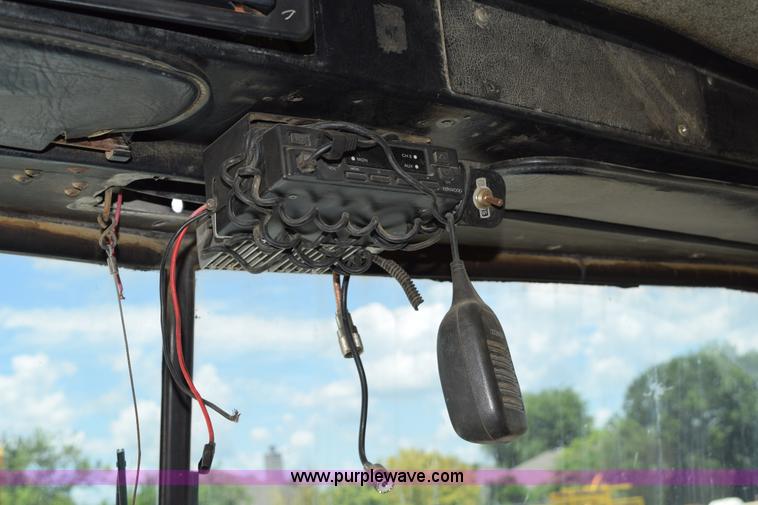 image for item K6048 1988 Kenworth T800 dump truck