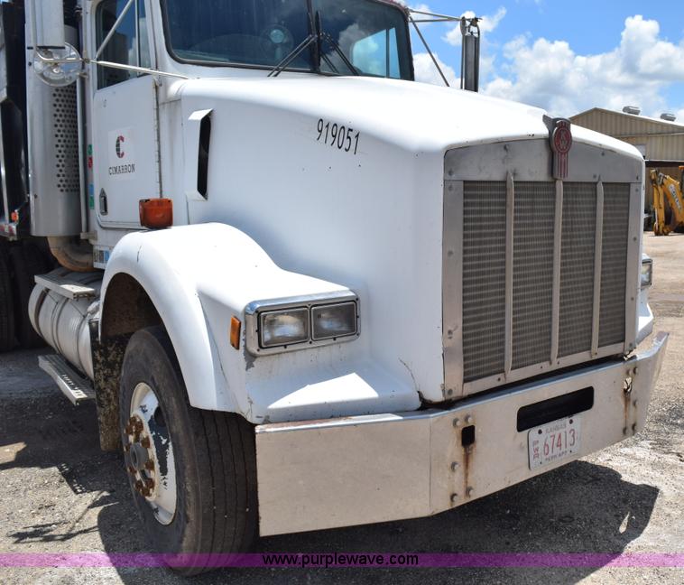 image for item K6048 1988 Kenworth T800 dump truck