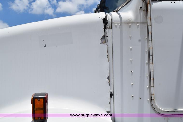 image for item K6048 1988 Kenworth T800 dump truck