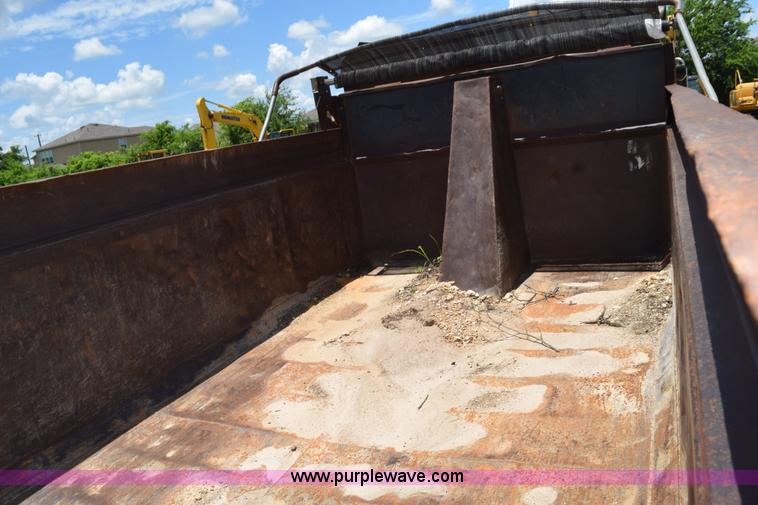 image for item K6048 1988 Kenworth T800 dump truck